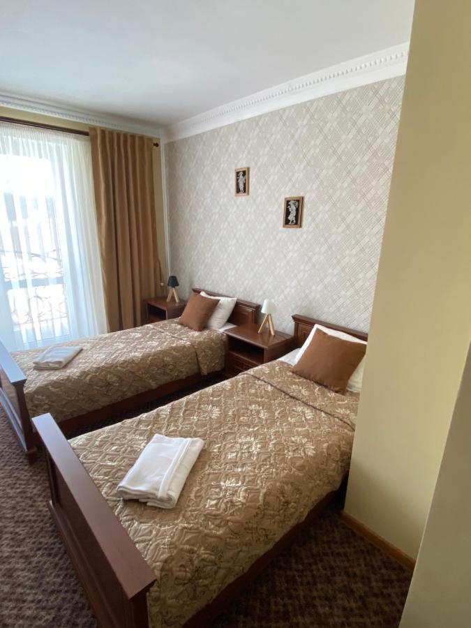 Hotel Three Korony Skhidnytsia Ngoại thất bức ảnh