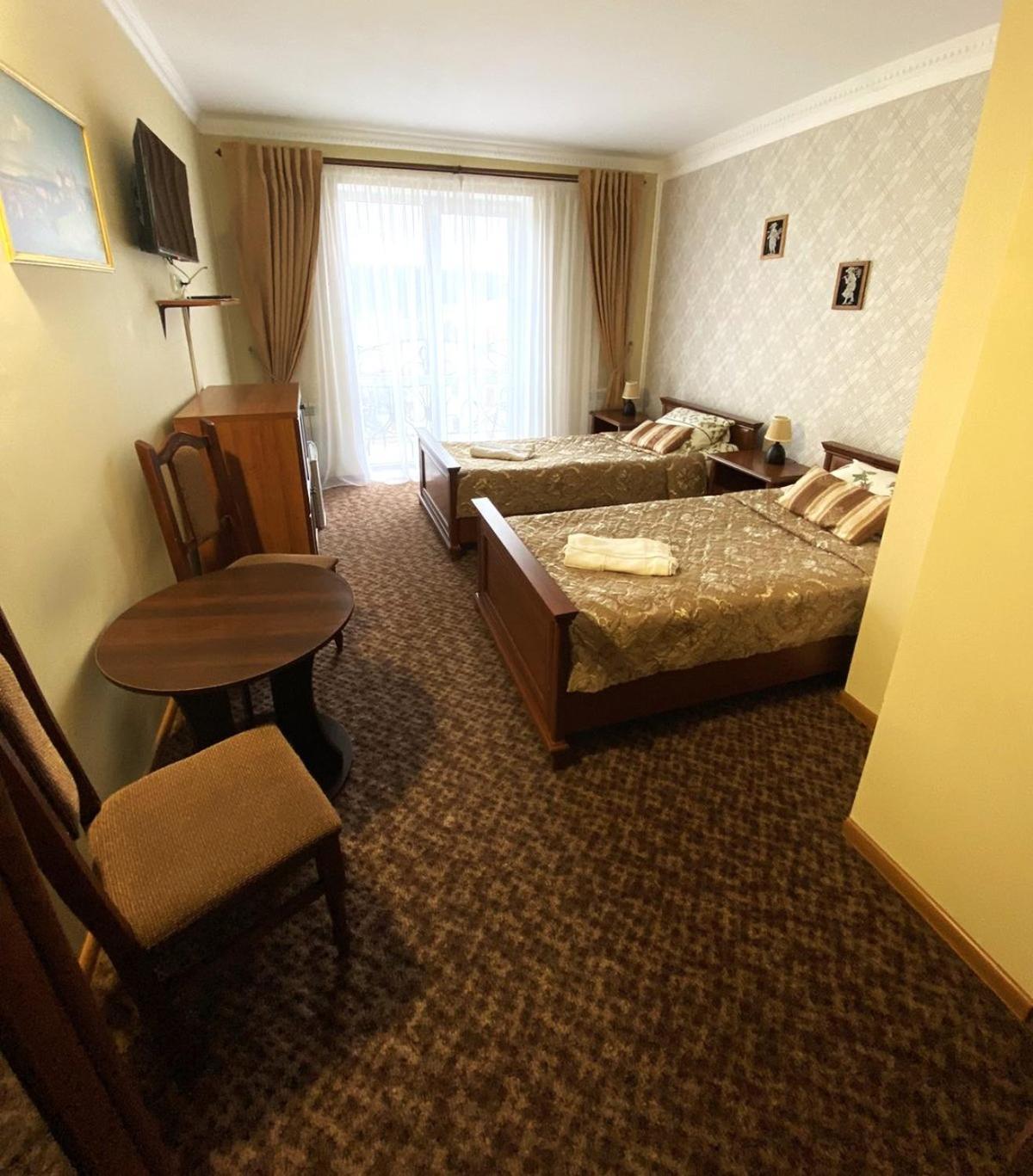 Hotel Three Korony Skhidnytsia Ngoại thất bức ảnh