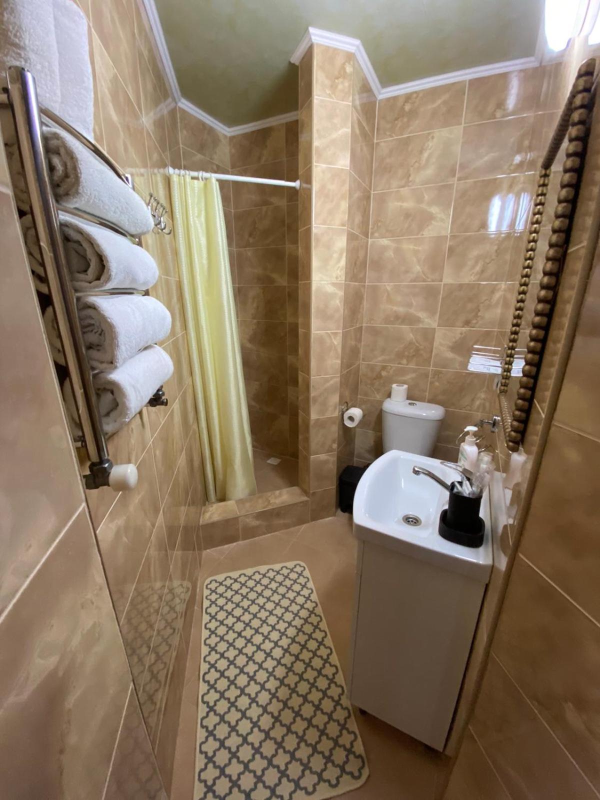 Hotel Three Korony Skhidnytsia Ngoại thất bức ảnh