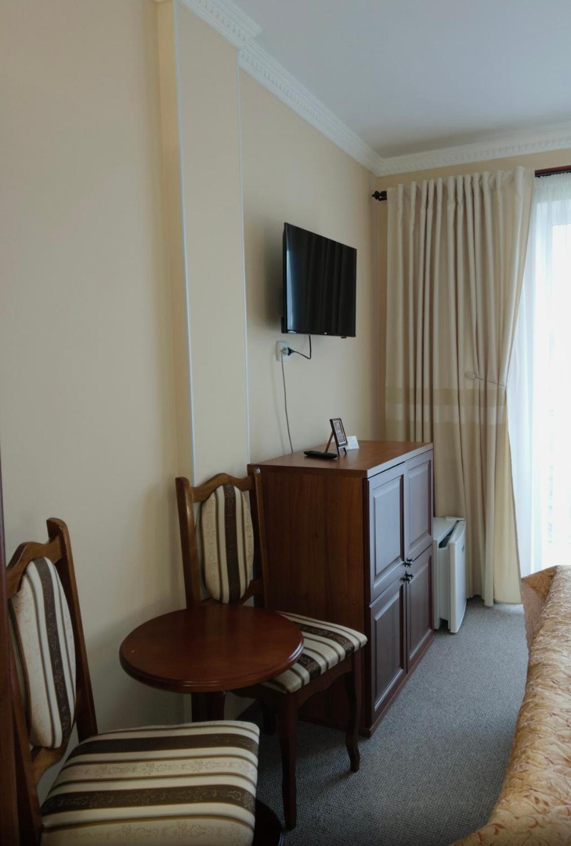 Hotel Three Korony Skhidnytsia Ngoại thất bức ảnh