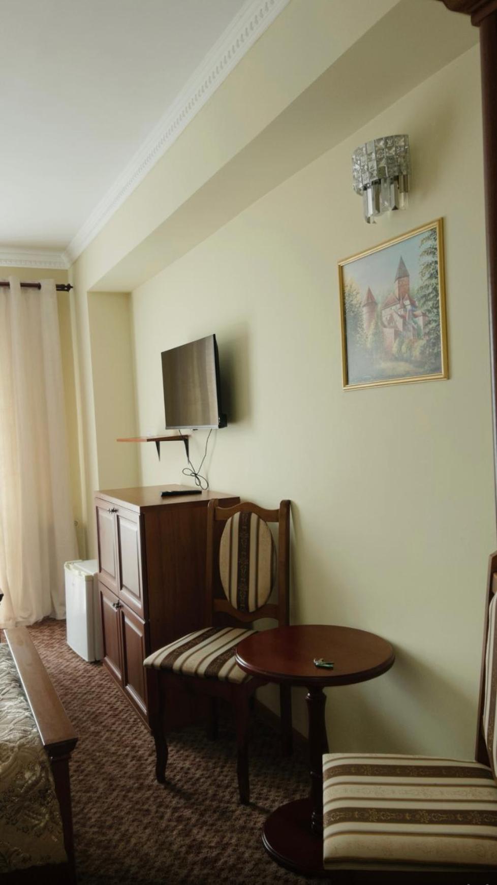 Hotel Three Korony Skhidnytsia Ngoại thất bức ảnh